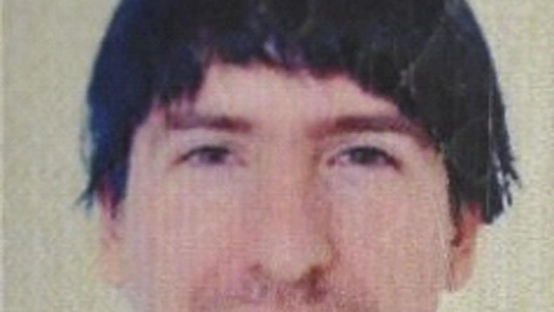 Fotografía difundida por la Policía francesa del miembro huido de ETA Saúl Curto López