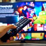 La televisión de pago desbanca a las eléctricas y se convierte en el servicio peor valorado por los españoles