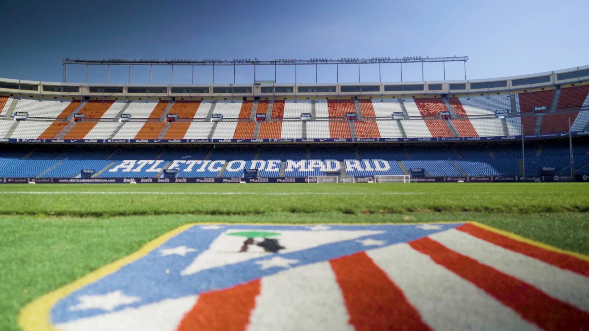 La 2 estrena «Vicente Calderón. Un césped de 100 años»