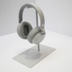 Los nuevos Surface Headphones quieren competir con marcas como Bose o Sony / AP