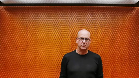 Tras la dimisión, Rigola regresa a Canal el día 23 como director de «Vania»
