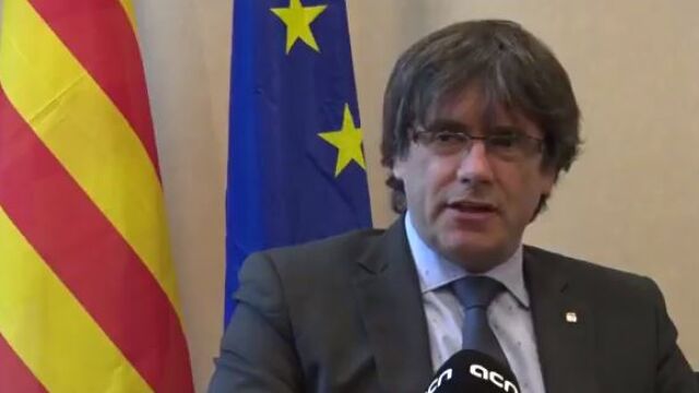 Puigdemont quiere protagonismo: insiste desde Bruselas en encabezar una lista unitaria independentista