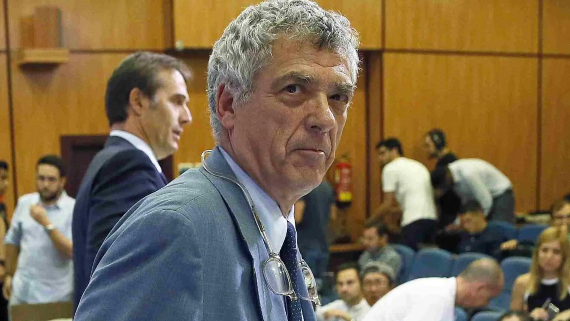 El presidente de la Federación española de fútbol, Ángel María Villar, durante la presentación del guipuzcoano Julen Lopetegui.