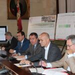 Espadas y su equipo presentan el proyecto