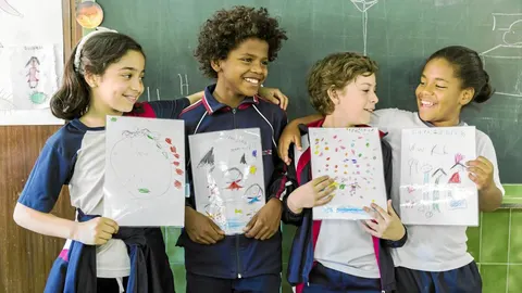 Los investigadores de la UAB instan a Ensenyament a tomar medidas para reducir estas diferencias porque del éxito o fracaso de los hijos de los inmigrantes depende el éxito o fracaso de nuestra sociedad en el futuro