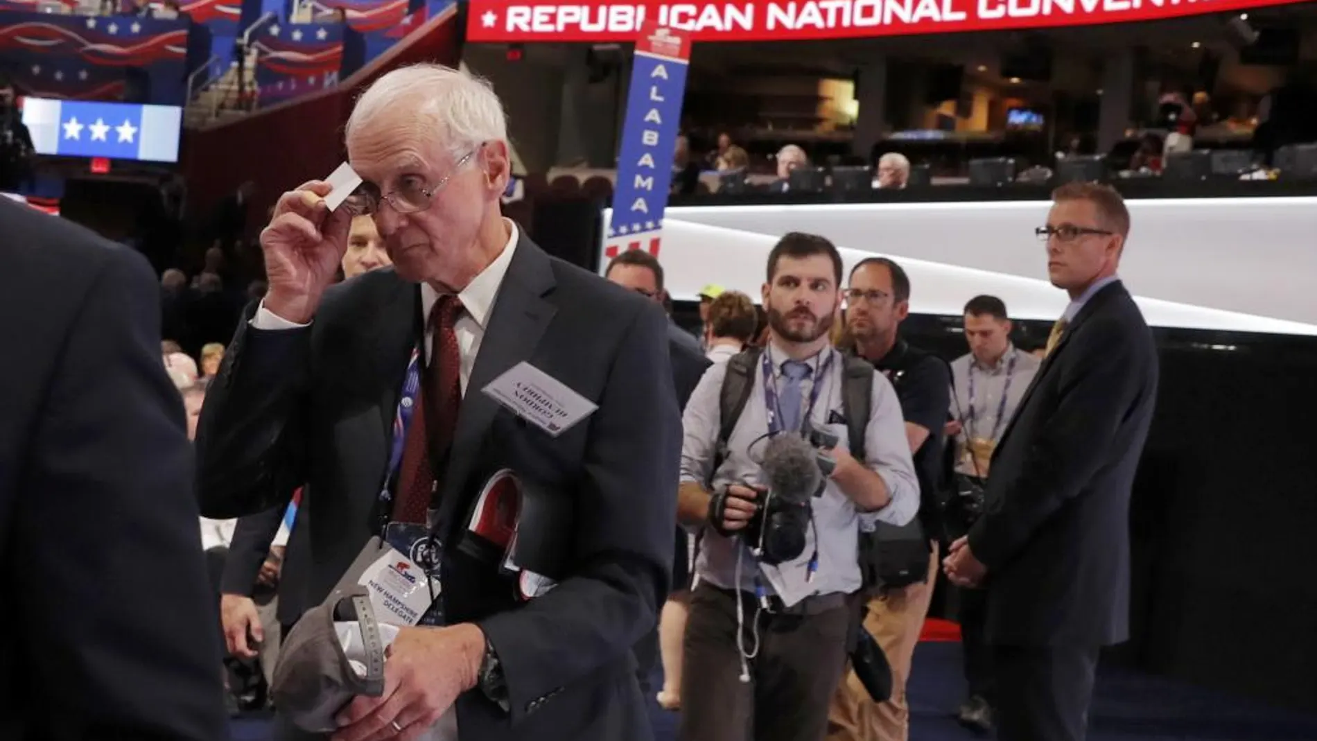 El ex senador por New Hampshire, Gordon Humphrey, lider de la corriente "Never Trump", durante la convención