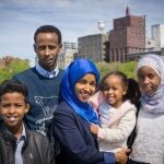 Ilha Omar, junto a su familia