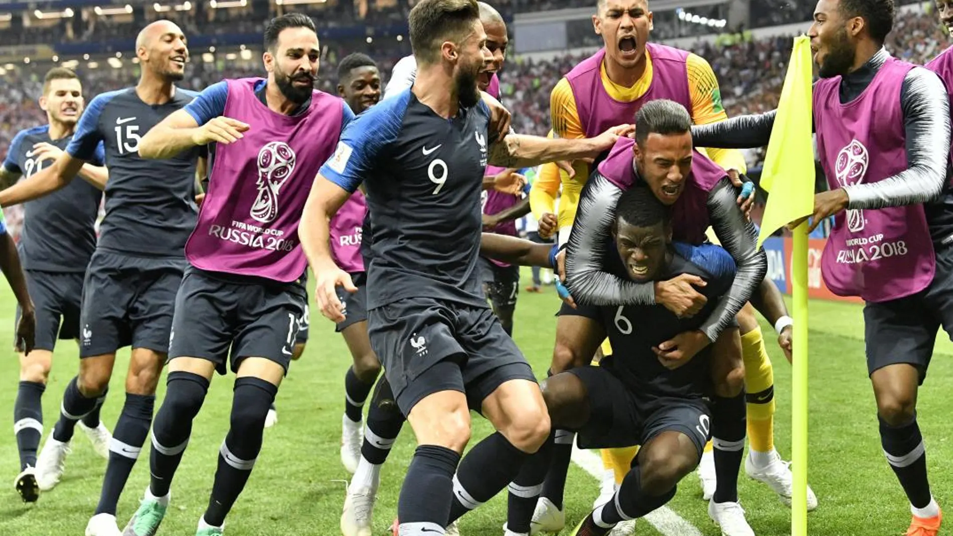 Los jugadores franceses celebran el triunfo ante Croacia.