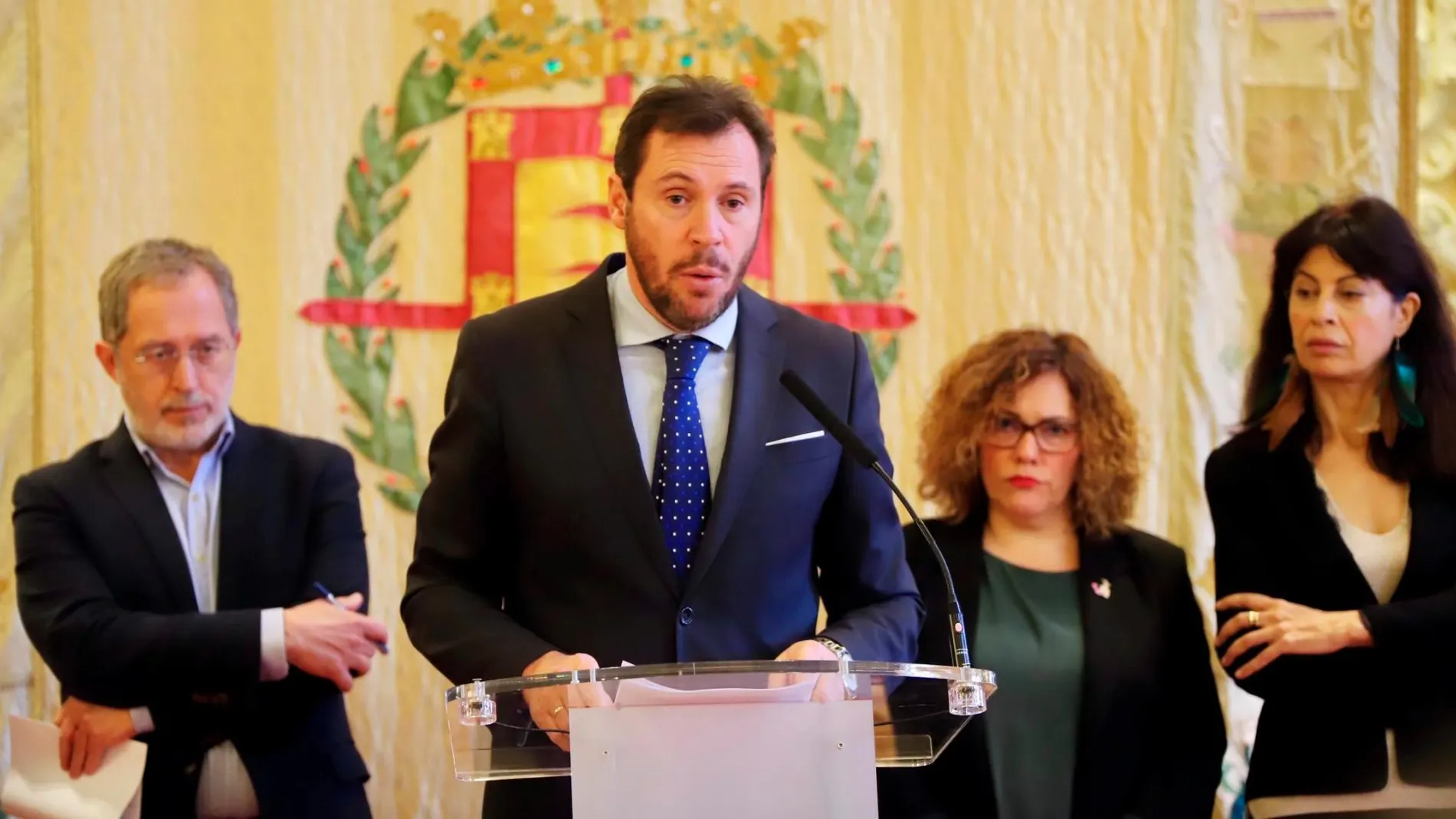 El alcalde de Valladolid, Óscar Puente, presenta el proyecto de presupuestos para 2019, junto a su equipo de Gobierno