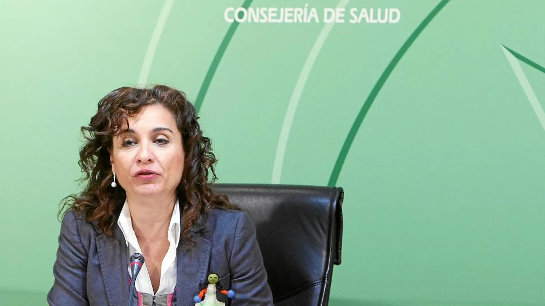 El Sindicato de Enfermería pide a la consejera de Salud, María Jesús Montero, que frene esas prácticas