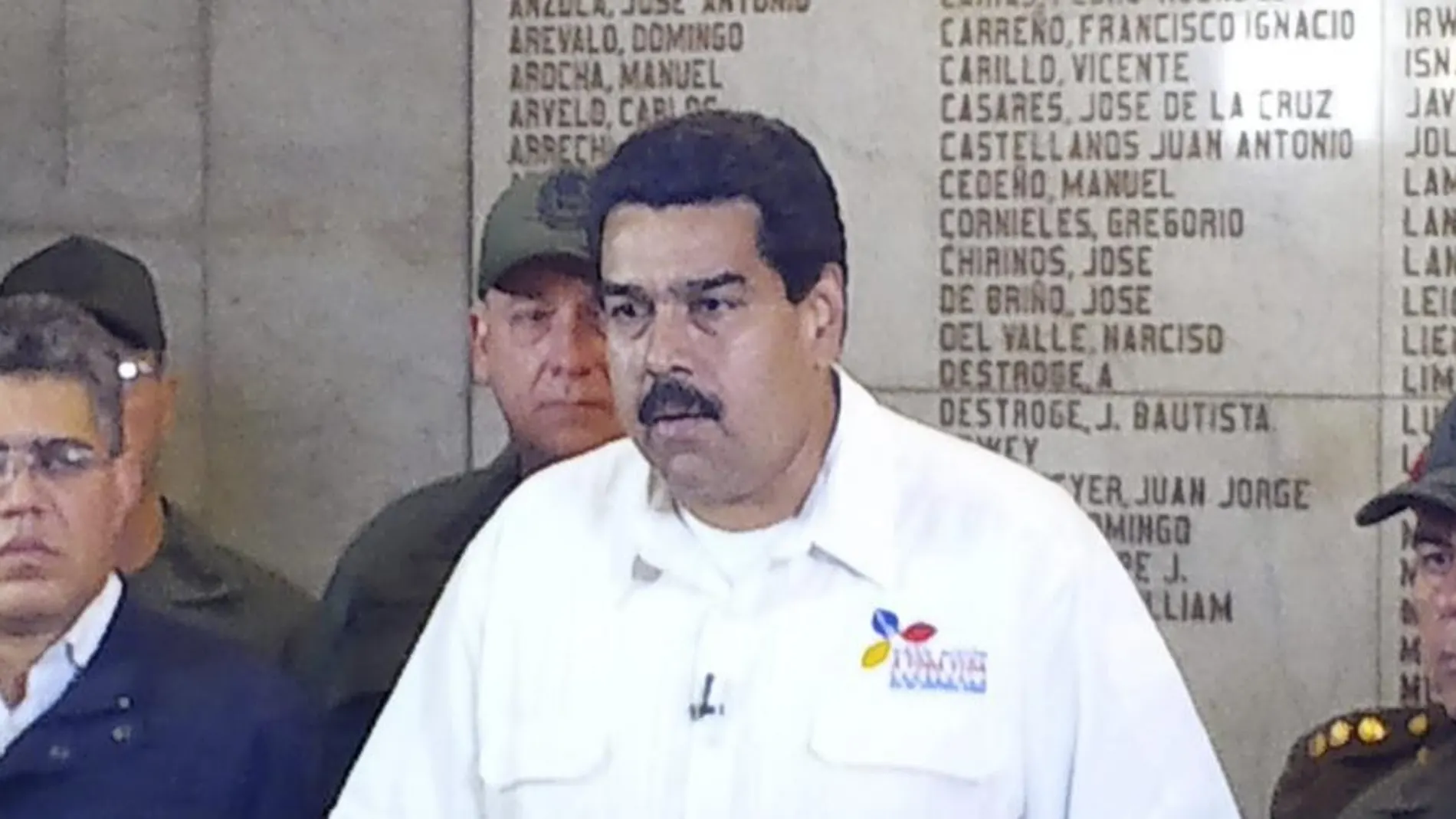 Maduro anunciando la muerte de Chávez
