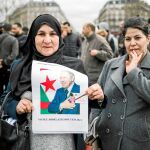 Seguidores francoargelinos del presidente Buteflika se manifiestan a favor de su reelección en París