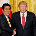 El primer ministro de Japón, Shinzo Abe y el presidente de EE UU, Donald Trump