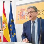El delegado del Gobierno en Cataluña, Enric Millo, visitó ayer Girona, y se mostró muy crítico con los actos vandálicos protagonizados por radicales en los últimos días.