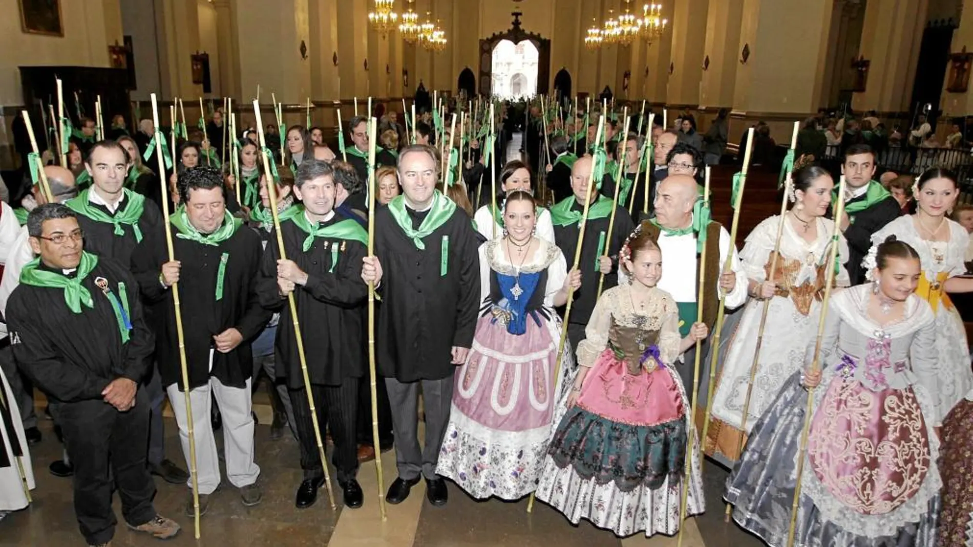 El presidente Alberto Fabra, participó ayer en la tradicional Romería de les Canyes