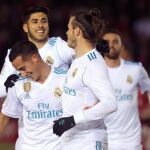 Los jugadores del Madrid celebran el tanto de Gareth Bale