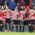 Los jugadores del Athletic de Bilbao celebran el segundo gol ante el Celta, durante el partido