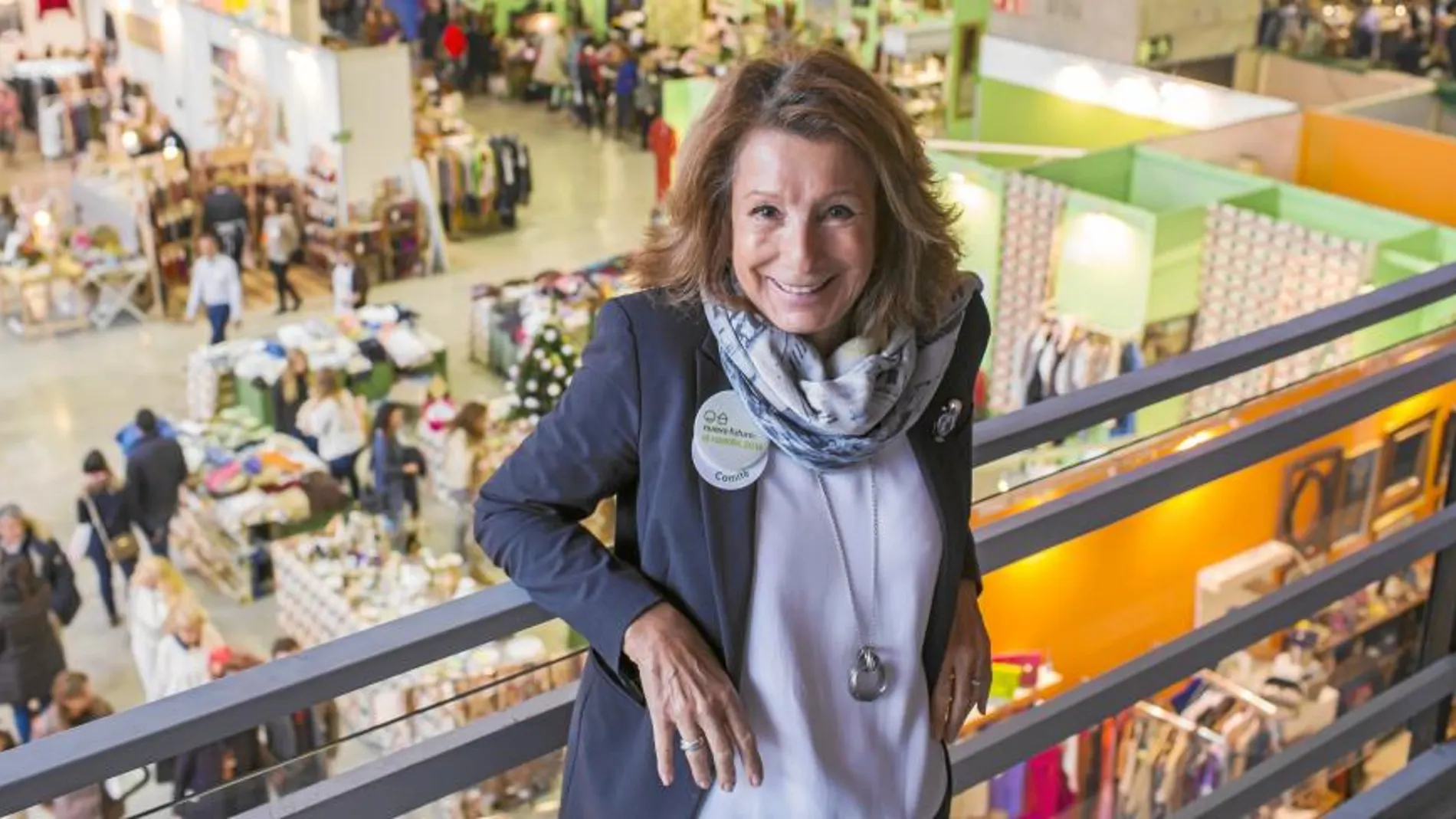 La presidenta de Nuevo Futuro, ayer, en el Pabellón de Cristal de la Casa de Campo, donde se celebra El Rastrillo