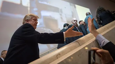 Trump defiende en Davos su política proteccionista