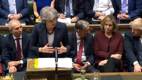 Theresa May durante su intervención en el Parlamento británico