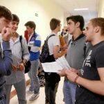 Estudiantes en los pasillos de la Universidad de Valladolid