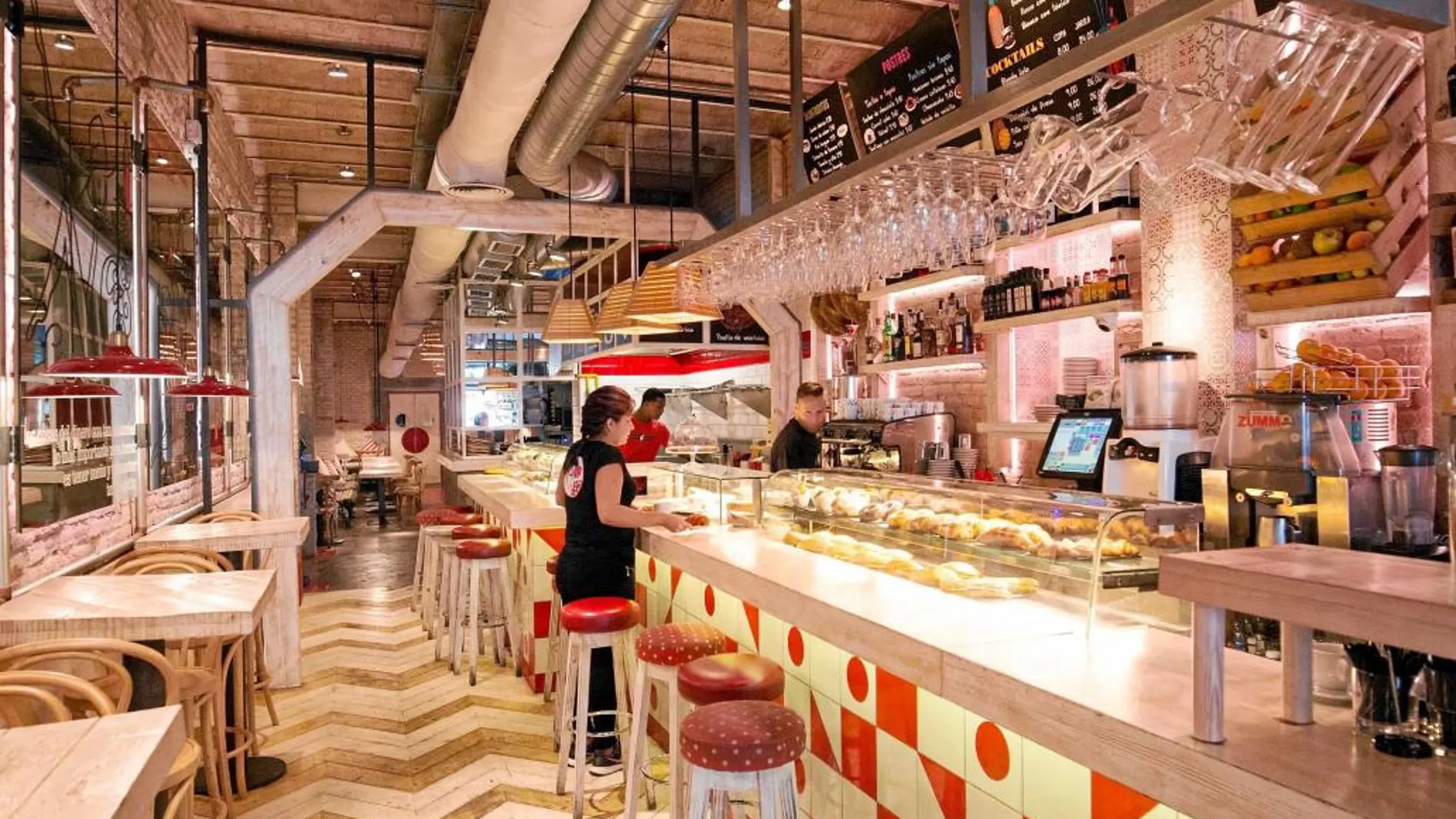 Los platos del restaurante están basados en la dieta mediterránea, lo que se traduce en unas excelentes tapas, con variedades