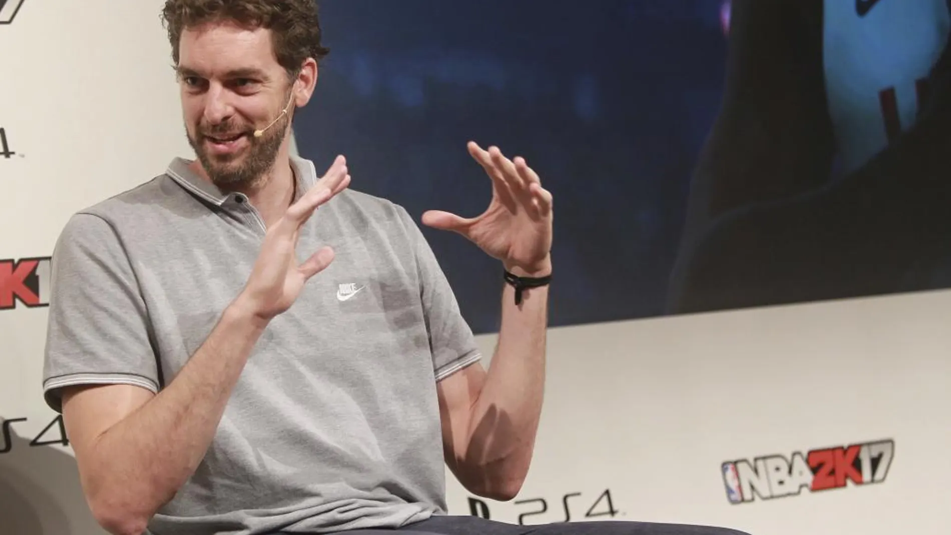 Pau Gasol durante la presentación hoy del videojuego NBA2K17