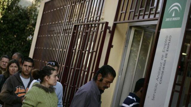 El año en el que se registraron en la comunidad más hogares con sus miembros en paro entre 1989 y 2016 fue en 2013