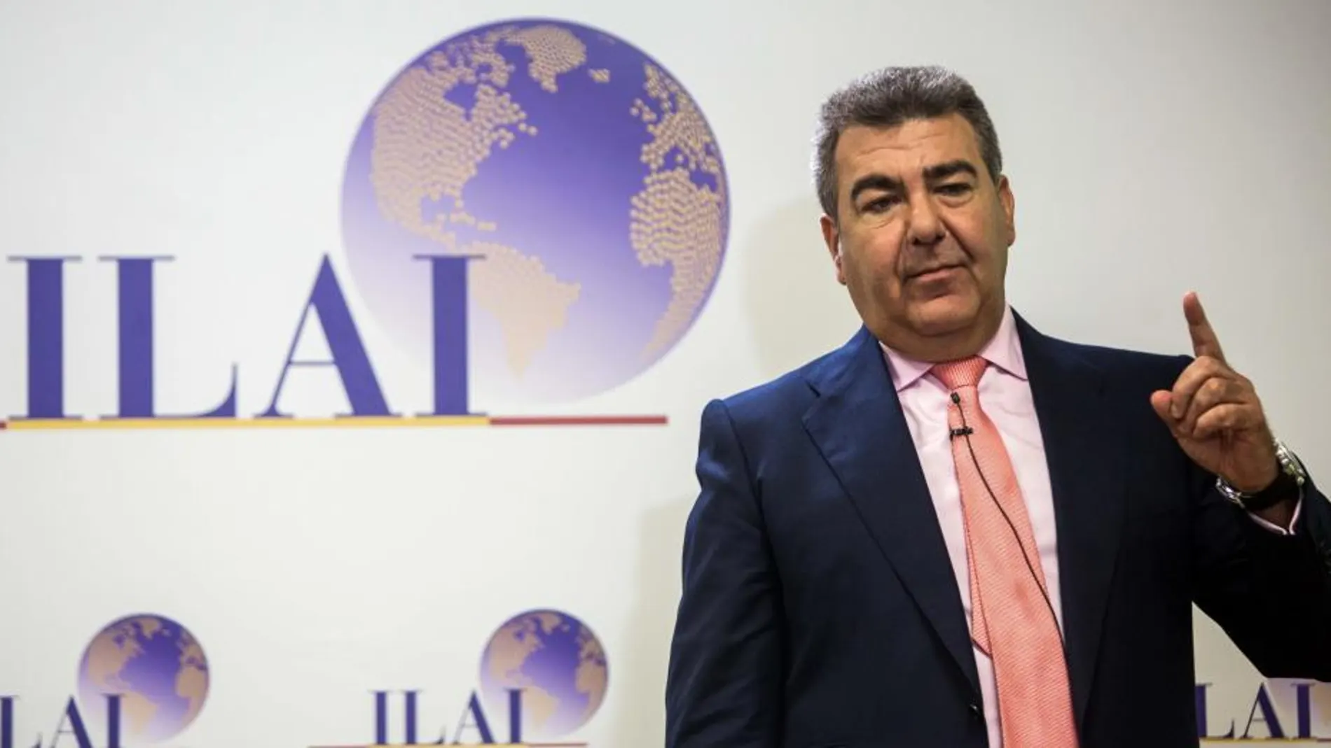 El presidente de Air Nostrum, Carlos Bertomeu, presentó el plan director 2018-2020 de la sociedad ILAI