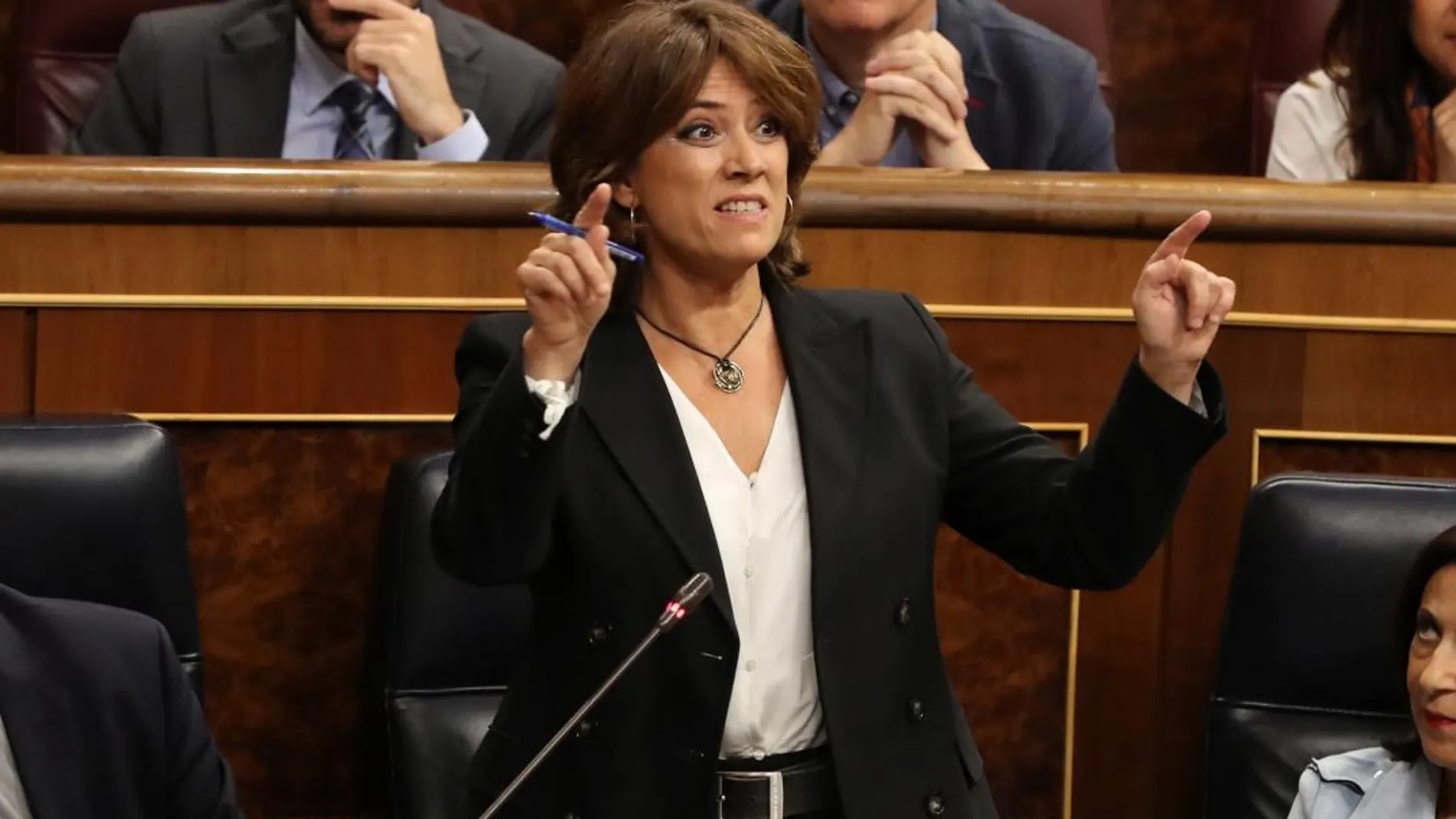 La ministra de Justicia, Dolores Delgado, durante su intervención en la sesión de control del Congreso. Foto: Efe
