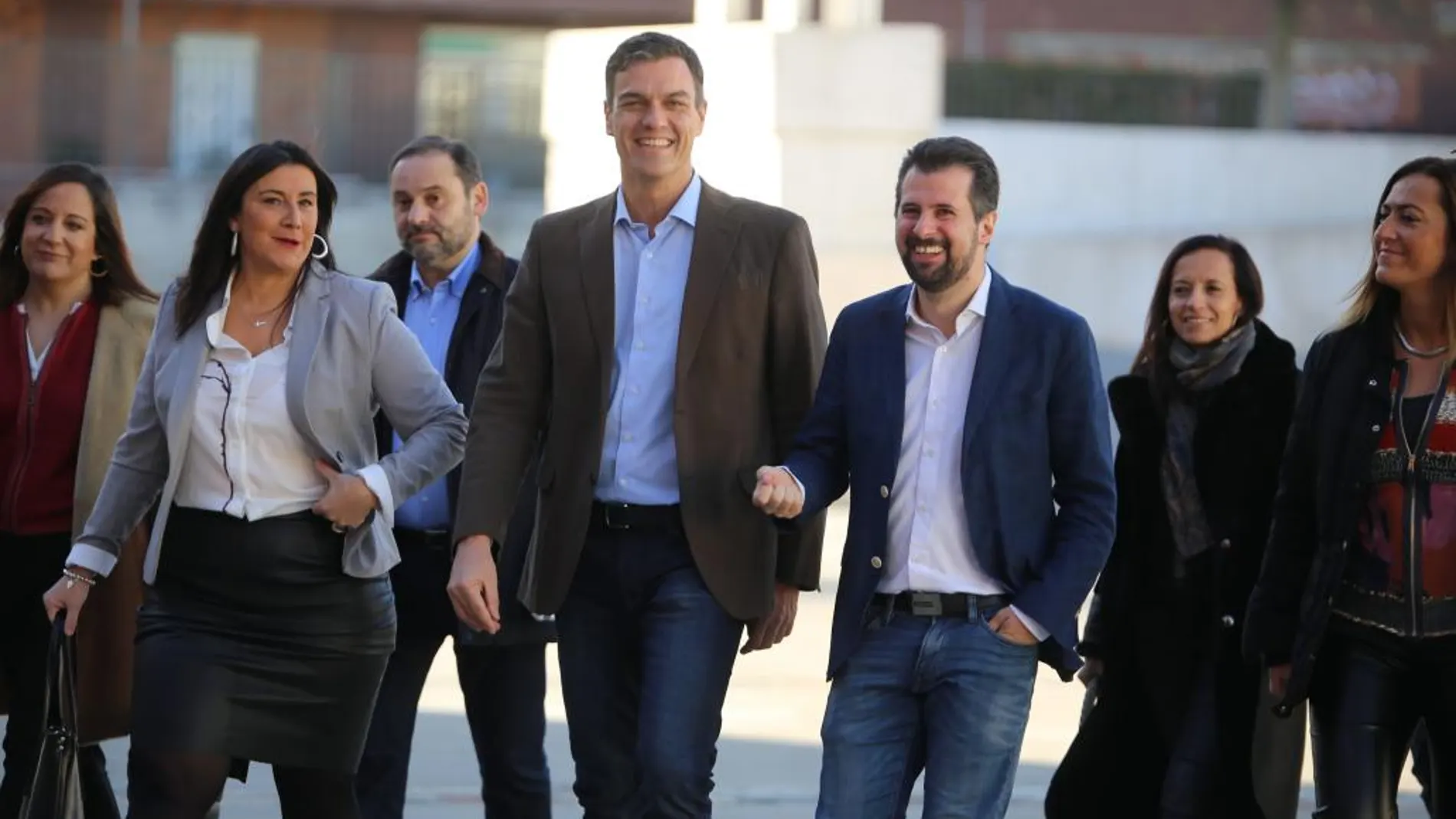 Pedro Sánchez junto a Luis Tudanca y la cúpula mayor del PSOE regional