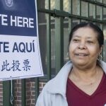 Votantes hispanos en Nueva York (Estados Unidos) ayer en Nueva York