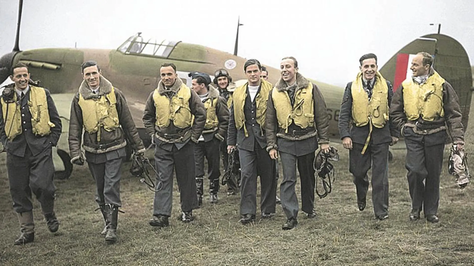 Imagen coloreada de algunos de los integrantes del 303 Escuadrón polaco (Polish Institute and Sikorski Museum London)