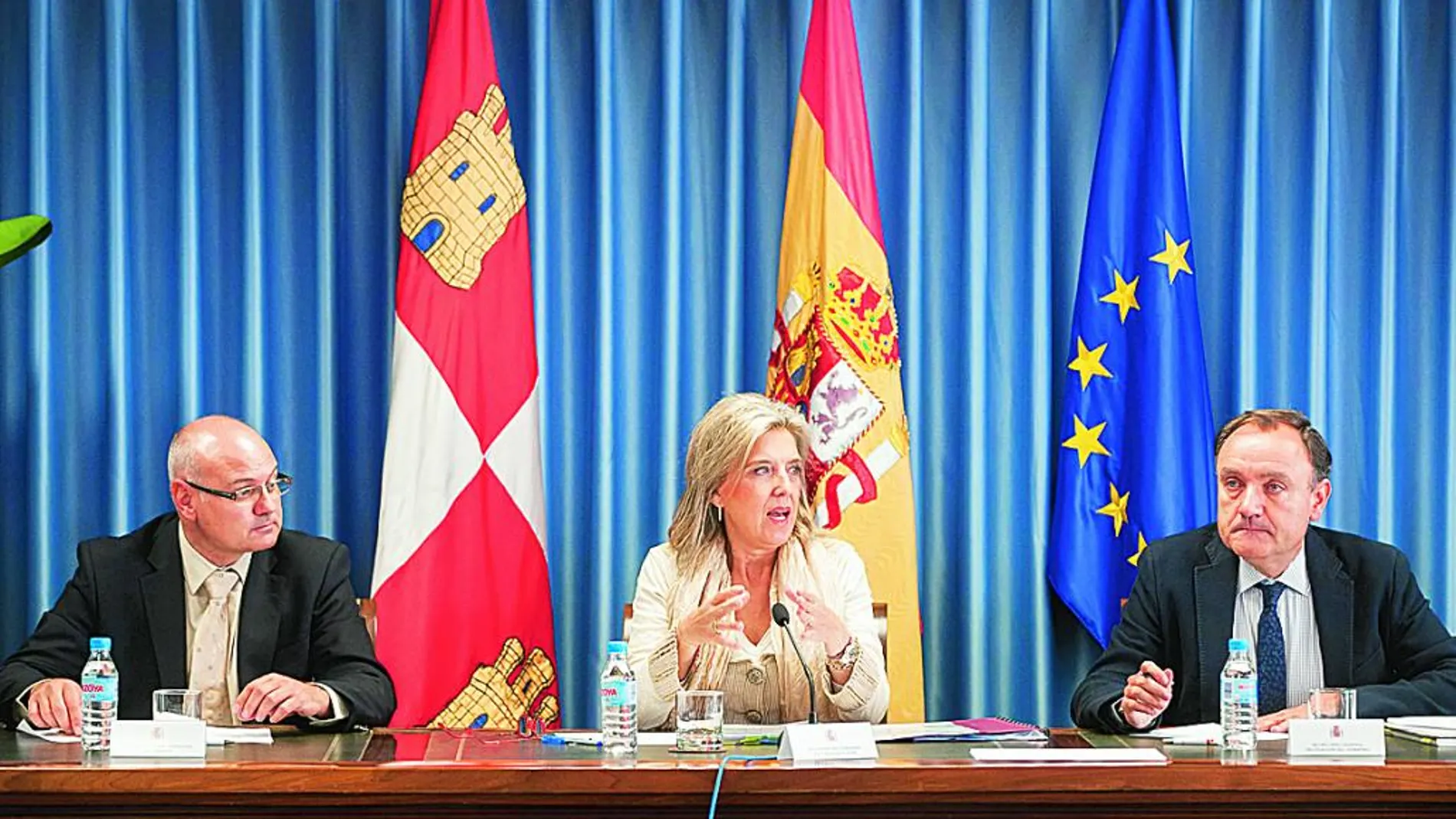 Comisión de asistencia a la delegada del Gobierno, María José Salgueiro