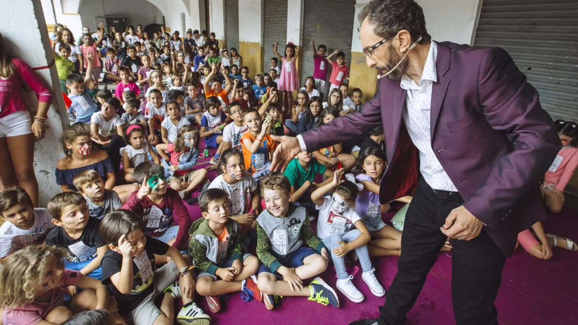 Más de cinco mil niños han participado en las sesiones y talleres infantiles de «Diverteatro»