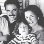 Junto a su esposa, Ana Botella, y sus tres hijos –de izquierda a derecha, Ana, Alonso y José María– poco antes de acceder a la presidencia del Gobierno