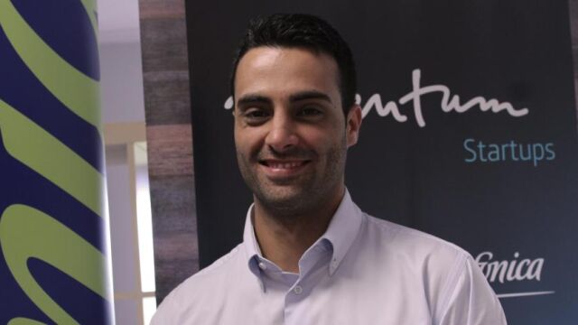 El joven estudiante de la UCAM Javier Armiñana es el creador del «Alzheimer Domotic System»