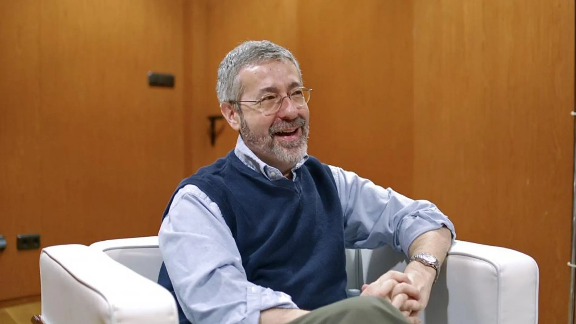 otografía facilitada por el Fun & Serious Game Festival del histórico creador de videojuegos Warren Spector que en una entrevista con EFE considera que el medio interactivo tiene que sacudirse los complejos y convencerse no sólo de que es tan respetable como el cine, también de que su potencial para impactar en lo más íntimo del ser humano es inigualable