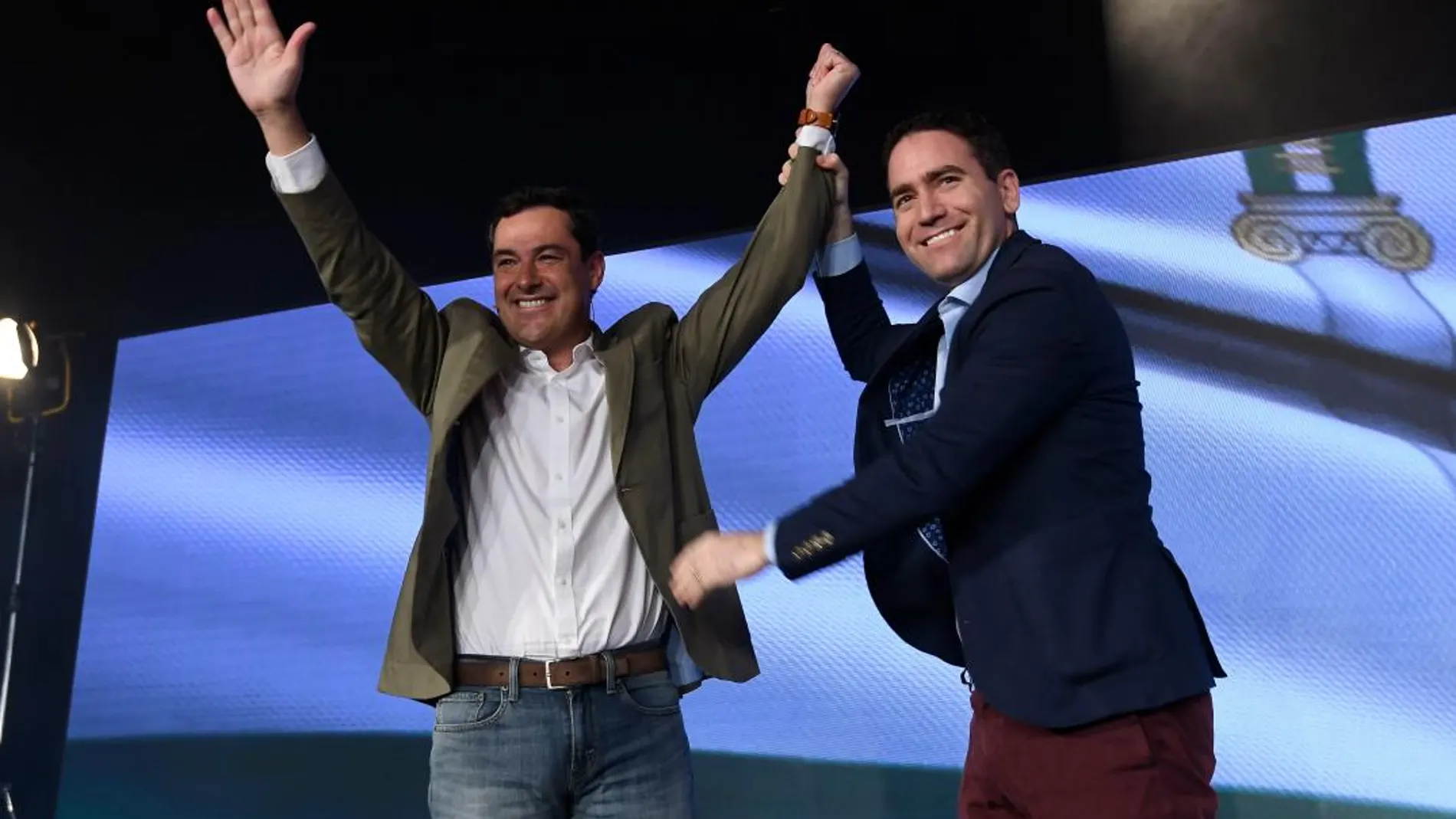 El presidente del PP-A, Juanma Moreno, y el secretario general del PP, Teodoro García Egea, ayer en Sevilla / Foto: Ke-Imagen