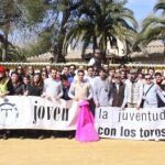 Ponce, junto a los jóvenes aficionados valencianos