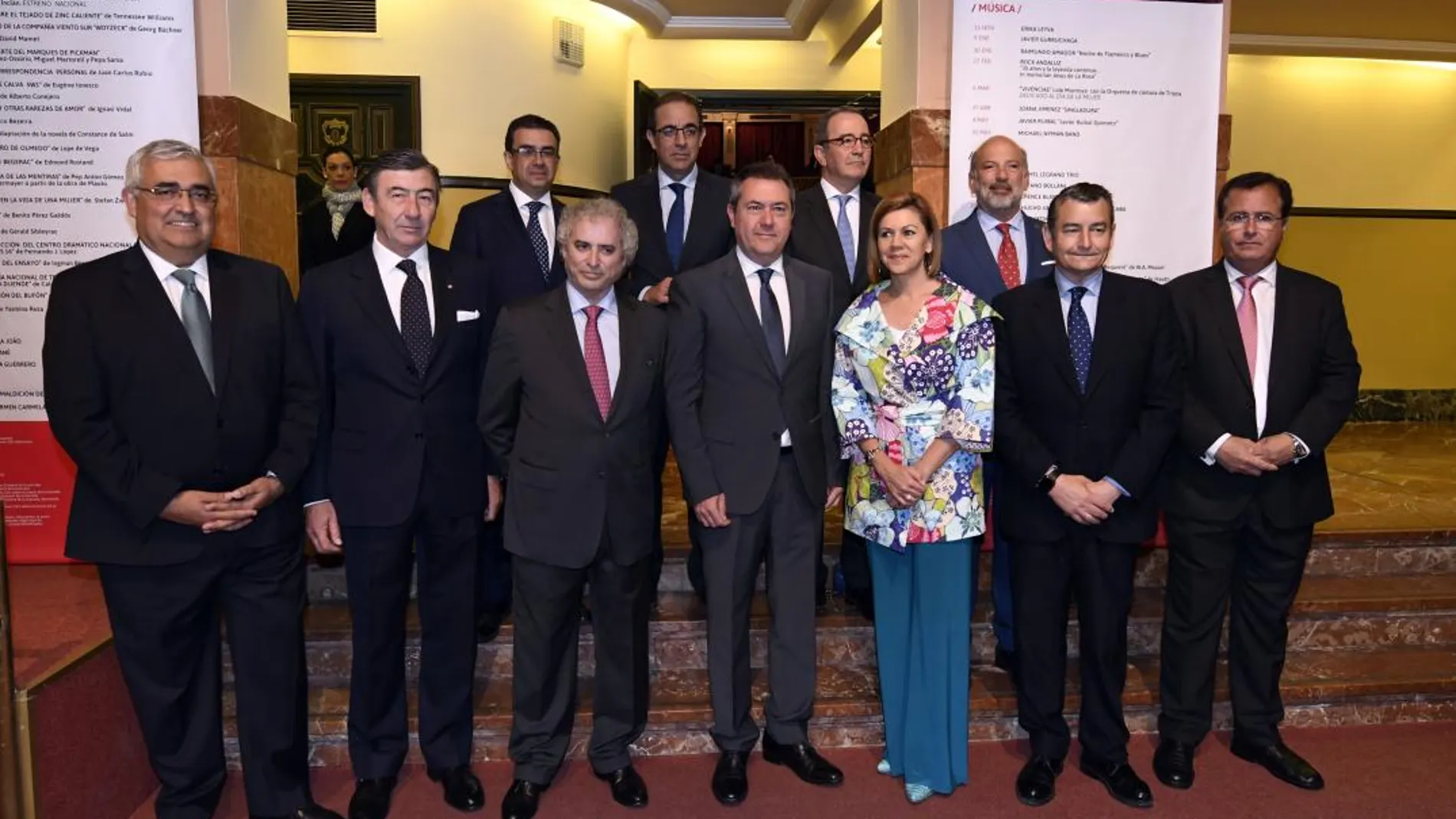 Antonio Ramírez de Arellano, Santiago León, Ildefonso Falcones, Juan Espadas, María Dolores de Cospedal, Antonio Sanz y Juan Carlos Cabrera, entre otras autoridades, ayer en el pregón taurino de Sevilla