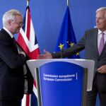 Michel Barnier y David Davis