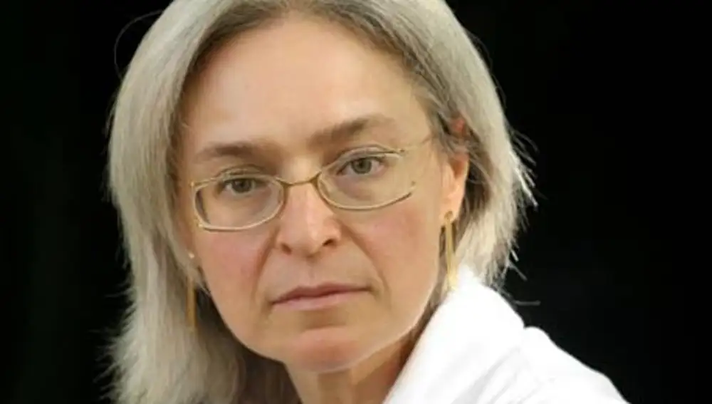 La periodista Anna Politkóvskaya, crítica con Vladimir Putin, fue asesinada en 2006