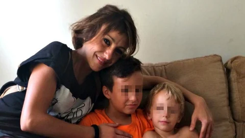Fotografía facilitada hoy a Efe por Juana Rivas, la mujer que permanece ilocalizable desde el 26 de julio tras incumplir la orden judicial de entregar a sus dos hijos al padre.