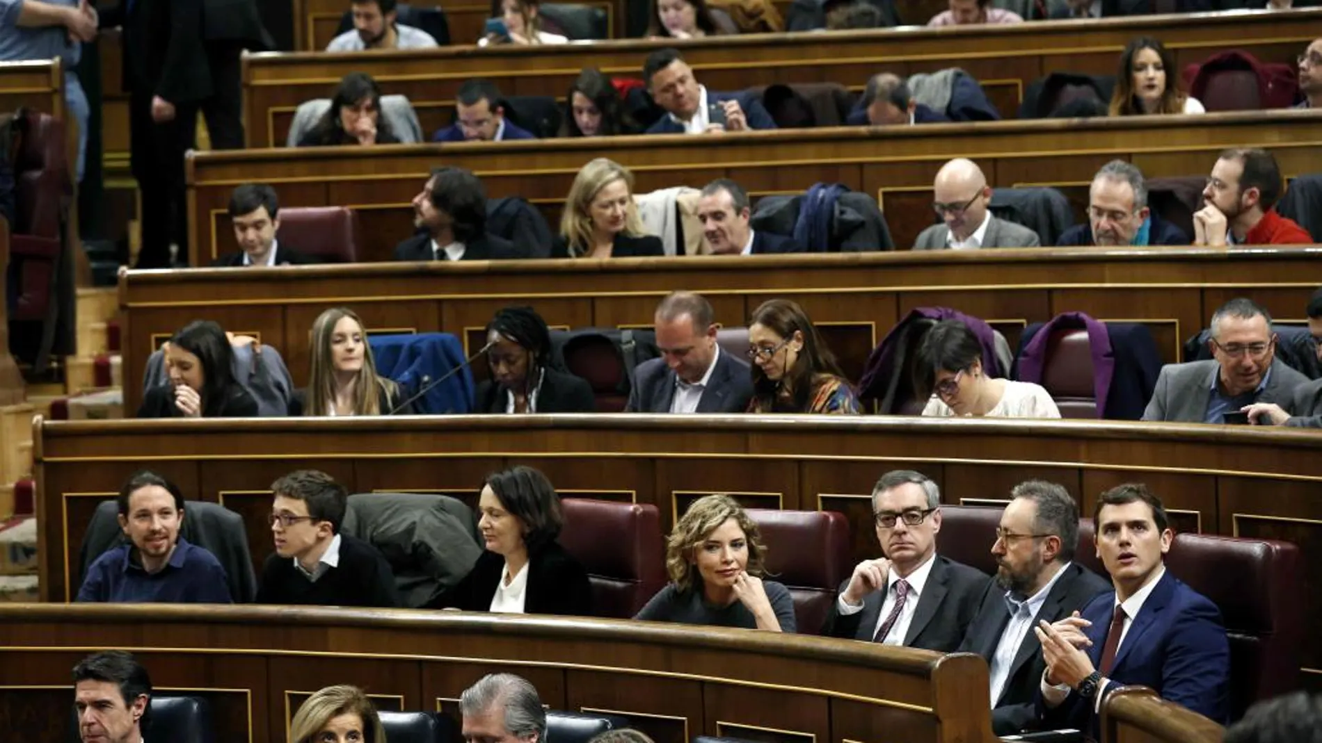 El Congreso no esperará a que el PSOE se decida a dar su abstención a Rajoy y aprobará la reforma de la Ley Electoral
