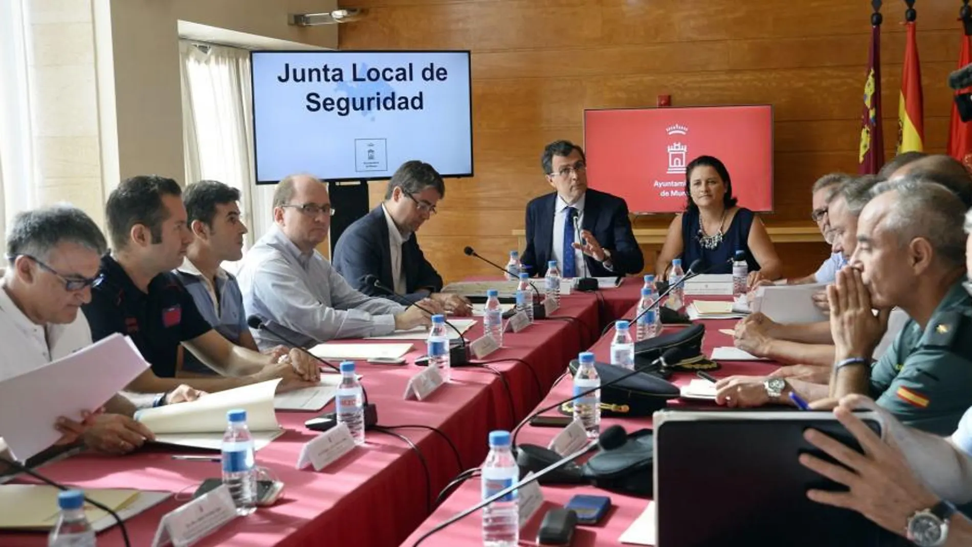 El alcalde de Murcia ayer durante la Junta Local de Seguridad