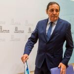 El consejero de Sanidad, Antonio María Sáez Aguado, informa sobre los datos de espera quirúrgica en el primer trimestre del año en Castilla y León