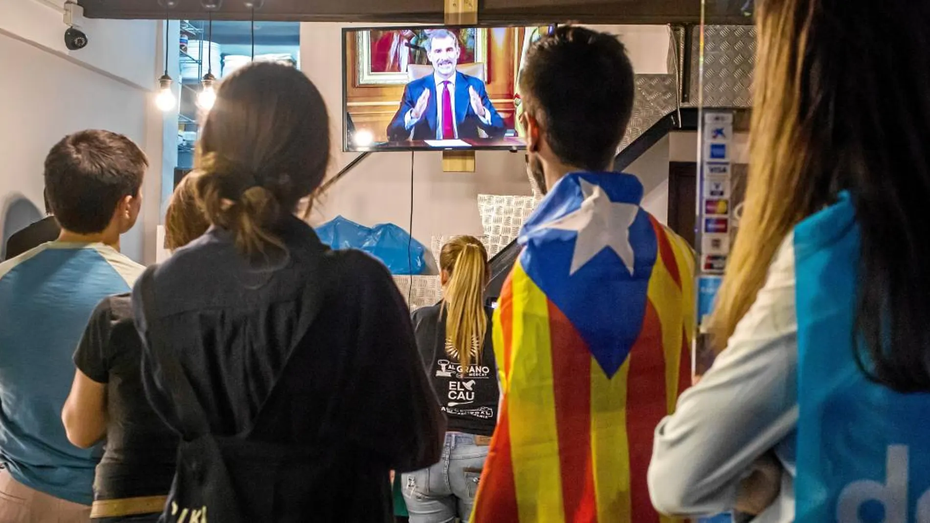 Dos días después del referéndum ilegal, el Monarca pronunció un discurso en el que apelaba a «asegurar el orden constitucional» y acusaba a las autoridades catalanas de «deslealtad inadmisible»