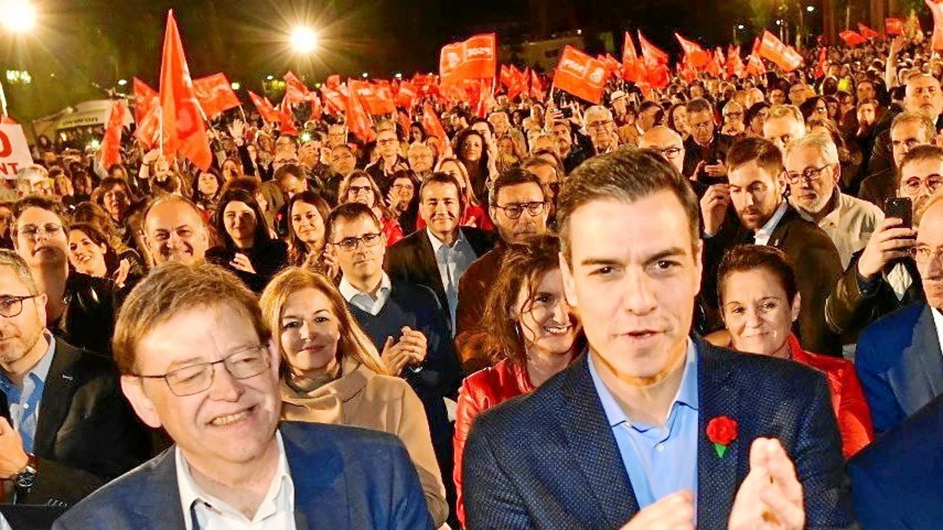 El candidato socialista a la Presidencia del Gobierno, Pedro Sánchez, y el candidato a la Generalitat, Ximo Puig. Foto: Kike Taberner