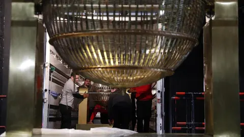 Los bombos ya están en el Palacio Real. A partir del lunes comienzan los ensayos y comprobaciones de las bolas
